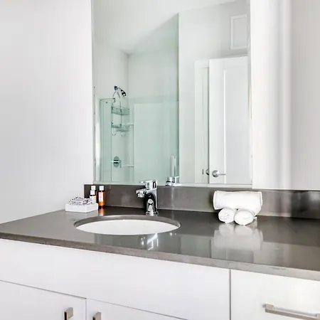 Brighton 1br W Wd Gym Nr T Shops Dining Bos-434 Apartment