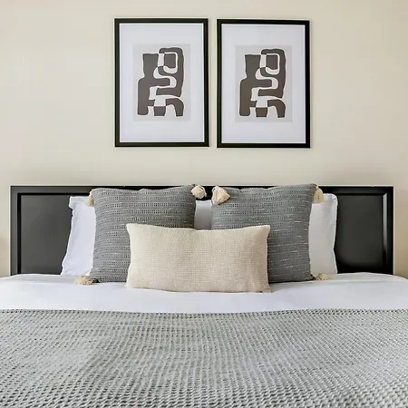 Chestationut Hill 2br W Wd Residential Area Bos-610 *