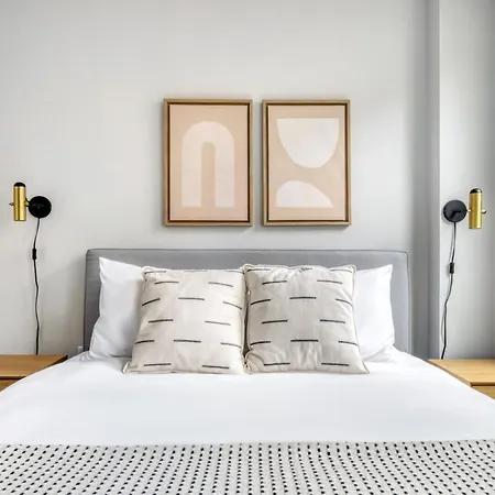 Apartment Brighton Studio W Wd Gym Nr T Shops Dining Bos-848