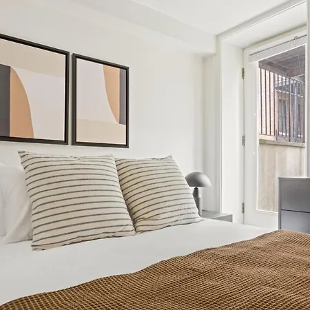 Apartment Longwood 2br W Wd Nr Mission Hill Bos-652 Boston