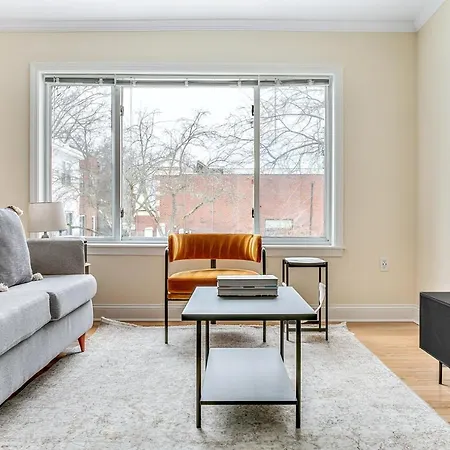 Chestationut Hill 2br W Wd Residential Area Bos-610 * Boston