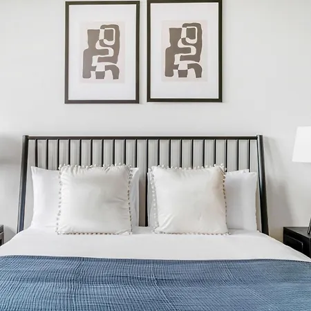 Symphony 1br W Doorman Business Center Nr Mfa Bos-648 *