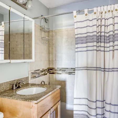Brighton 2br Nr Mission Park Green Line Bos-694 Apartment Boston