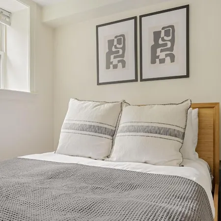Longwood 2br W Wd Nr Mission Hill Bos-652 Apartment Boston
