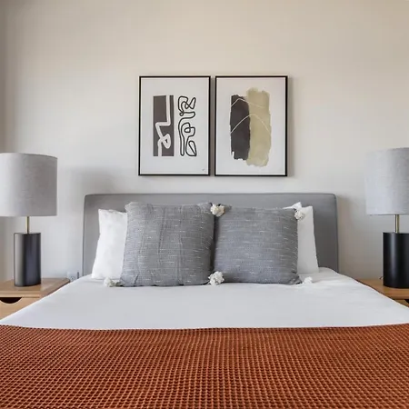 East Cambridge 1br W Gym Wd Nr Lechmere T Bos-866