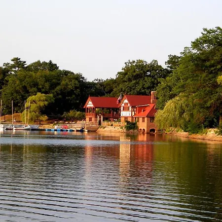 Private In A Grand House Homestay *