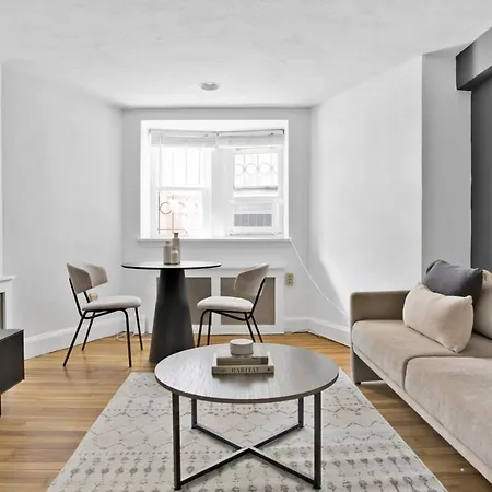 Symphony 1br Next Door To Laundromat Bos-670 Apartment