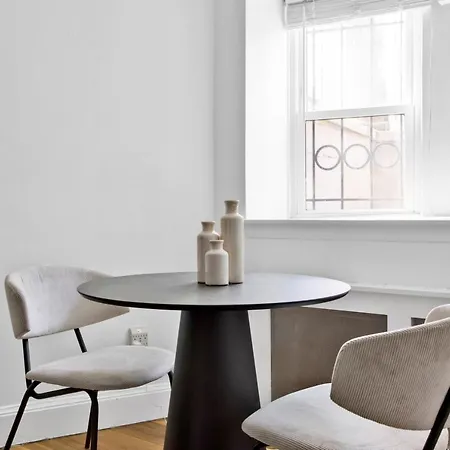 Symphony 1br Next Door To Laundromat Bos-670 Apartment