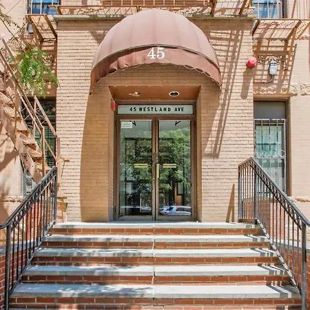 Symphony 1br Next Door To Laundromat Bos-670 Boston