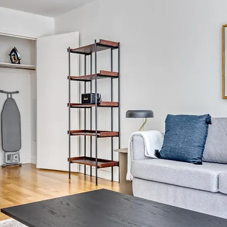 Back Bay 1br W Wd Gym Nr Copley Sq Bos-575 Apartment