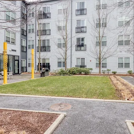S W Gym Wd By Seaport On D Bos-350 Apartment