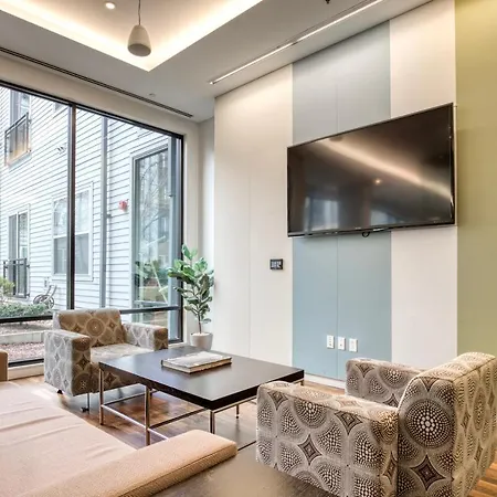S W Gym Wd By Seaport On D Bos-350 Apartment Boston