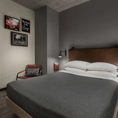 Moxy Downtown 3* Boston