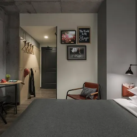 Moxy Downtown Boston