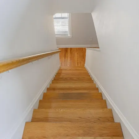 Amazing Family-friendly And Group-friendly #thebackdorch Apartment Boston