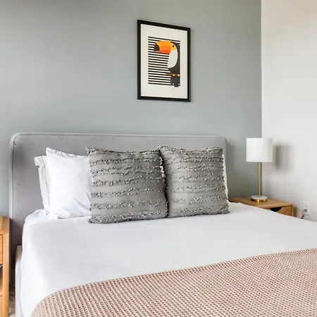 East Cambridge 1br W Wd Gym Nr Lechmere T Bos-853 *