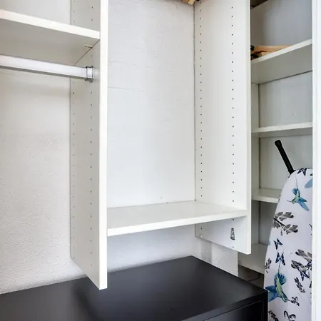 Apartment Brighton Studio Nr Mission Park Green Line Bos-676