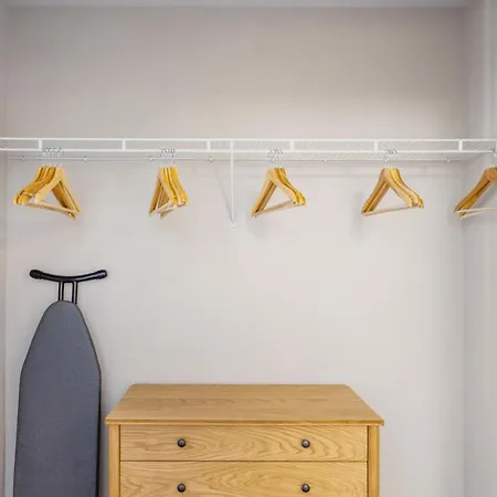 Apartment Somerville W Gym Wd Nr Line Bos-702