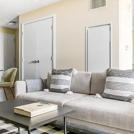 Apartment Theatre District 1br W Gym Wd Nr Boylston T Bos-627