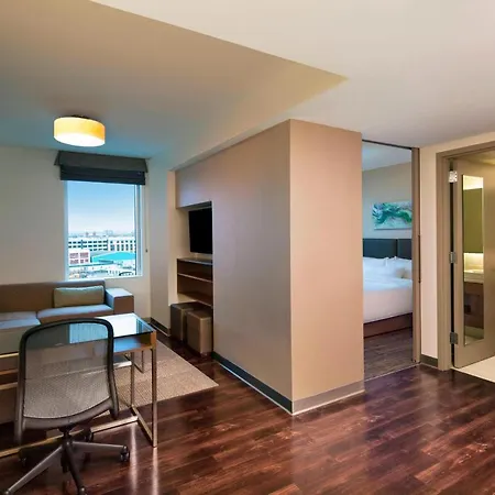 Hotel Element By Marriott Seaport District 3*