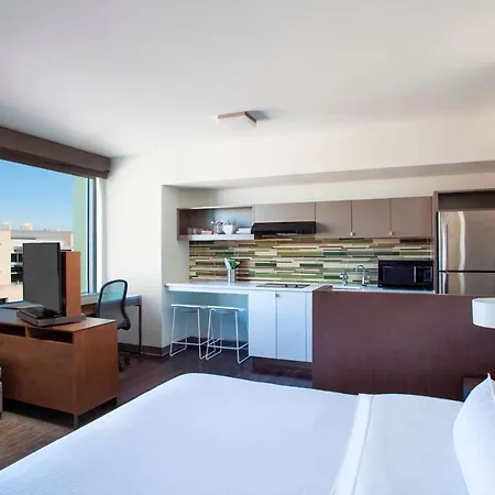 Hotel Element By Marriott Seaport District 3*
