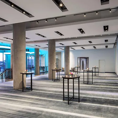 Hotel Aloft By Marriott Seaport District Boston