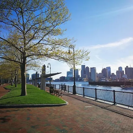 Location+comfort+convenience Apartment Boston