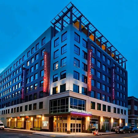 By Marriott Back Bay/fenway