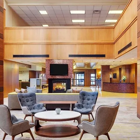Courtyard By Marriott Logan Airport Hotel