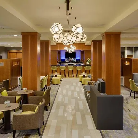 Hotel Courtyard By Marriott Logan Airport 3*