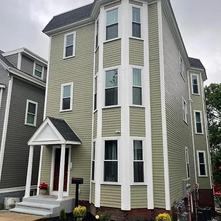 Brand New Luxury Near Downtown Boston