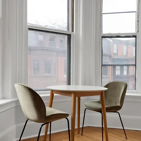 Back Bay 1br Steps From Restaurants Shopping Bos-556 * Boston