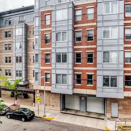 Apartment Fenway 2br W Gym Wd Nr Restaurants Shops Bos-874