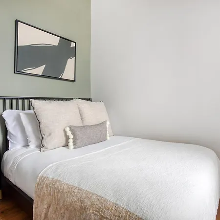 Well-located S 1br On E Broadway Bos-473