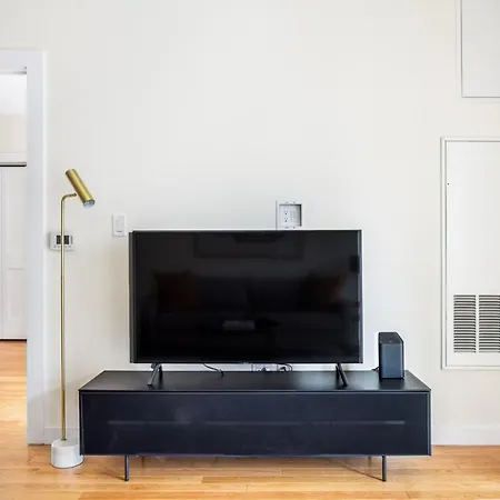 Fenway 1br W Gym Steps From Fenway Park Bos-375