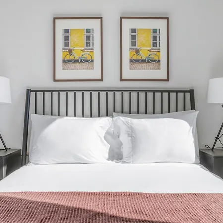 E Cambridge 2br W Gym Wd Nr Lechmere T Bos-634