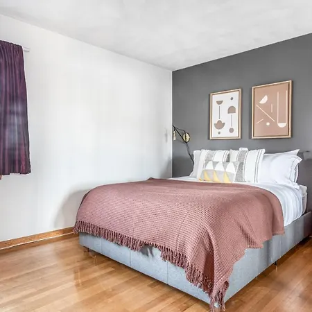 N End 2br W Balcony Rooftop On Hanover Bos-420 Boston