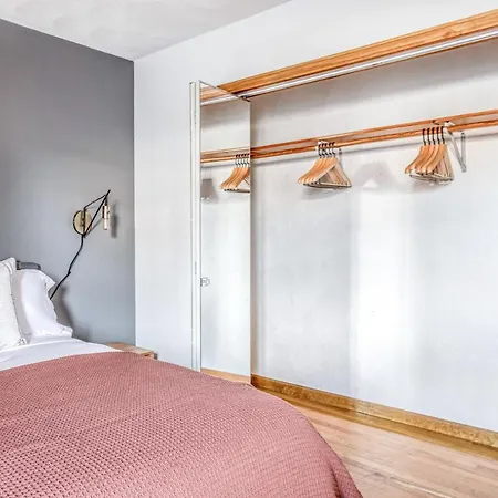 N End 2br W Balcony Rooftop On Hanover Bos-420 *