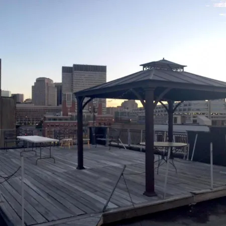 N End 2br W Balcony Rooftop On Hanover Bos-420