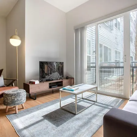 S 1br W Gym Wd By Seaport Lawn On D Bos-70 Apartment Boston