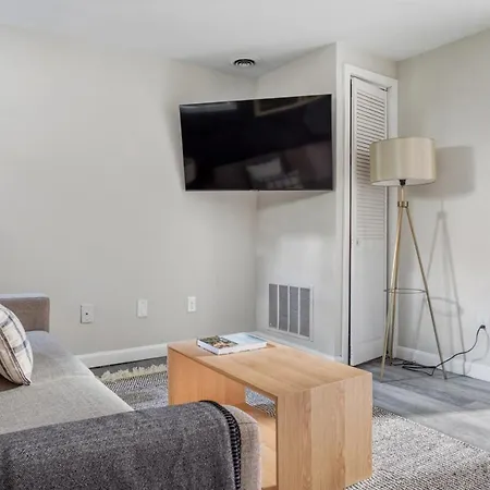 Charming N End 2br On Salem St Bos-452 Boston