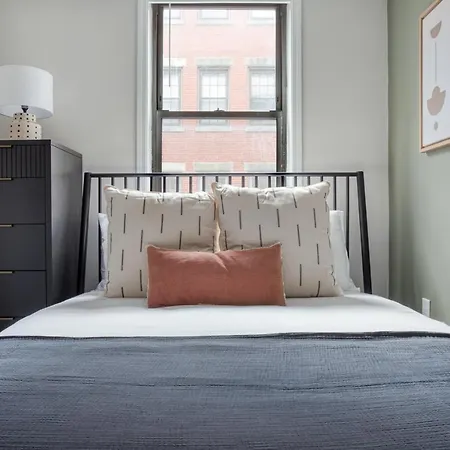 Apartment Charming N End 2br On Salem St Bos-452 Boston