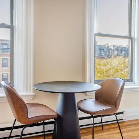 Back Bay 1br W Wd Nr Newbury St Bos-813 Boston