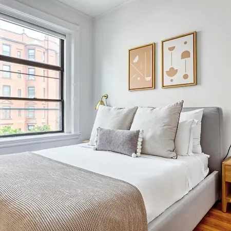 Apartment Back Bay 1br Steps From Newbury St Esplanade Bos-393