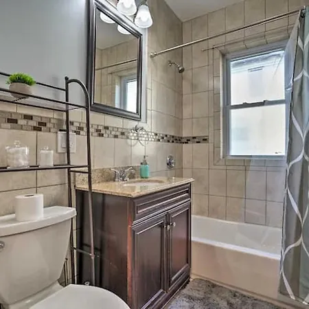 Astonishing 4br Bright *apt With Modern Amenities!