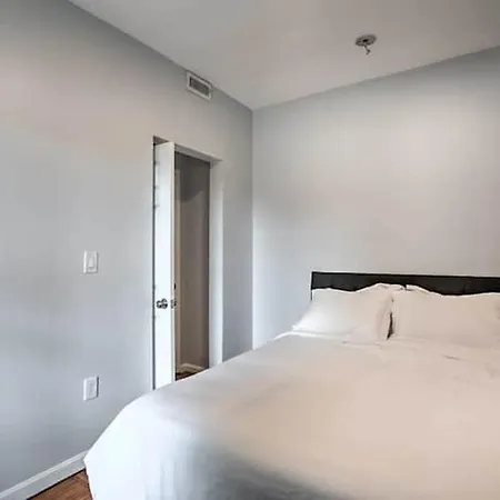Apartment Astonishing 4br Bright *apt With Modern Amenities! Boston