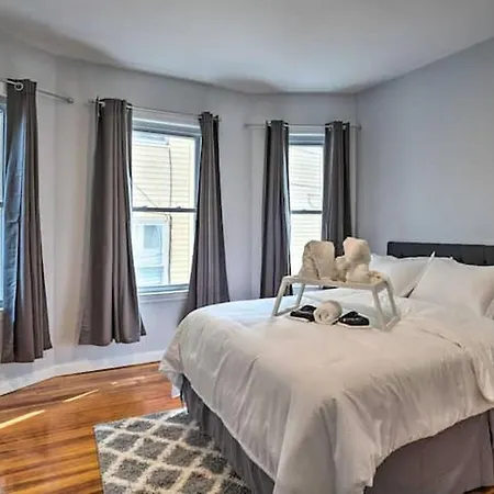 Astonishing 4br Bright *apt With Modern Amenities! Boston
