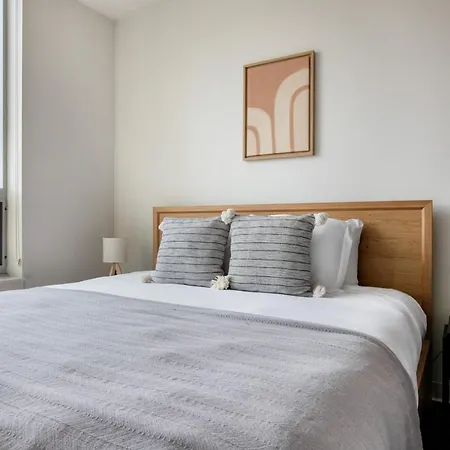 Apartment East Cambridge 2br W Gym Wd Nr Line Bos-876 Boston