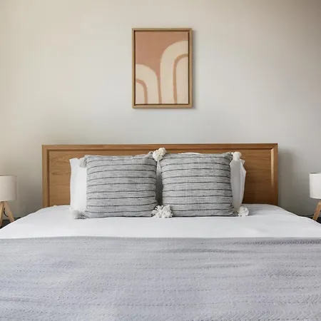 East Cambridge 2br W Gym Wd Nr Line Bos-876 *