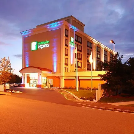 Express By Ihg Hotel 3*